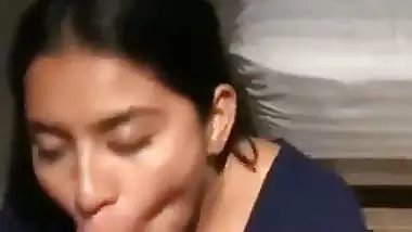 Cock hungry Mumbai babe sucks a dick and licks cum