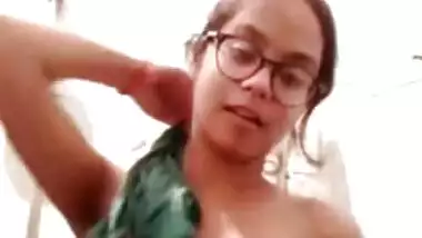 Indian cute girl in glasses showing nude body