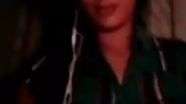 Cute Desi Girl Showing boob