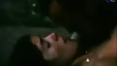 What is the actress's name and which vid