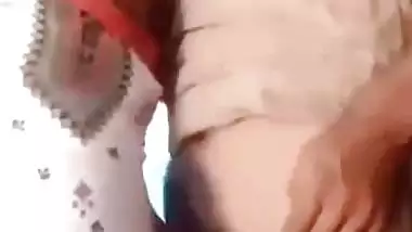 Pathan fucks his neighbor’s wife in Pakistani sex MMS