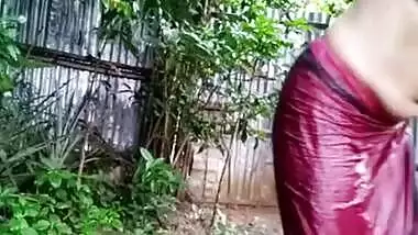 Village wife sexy bath