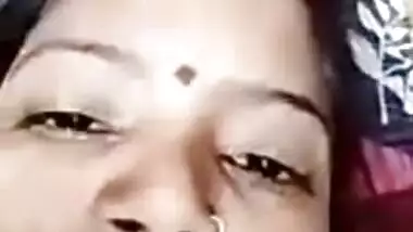 Desi Bhabhi Shows Big Boobs And Pussy Viral Clip