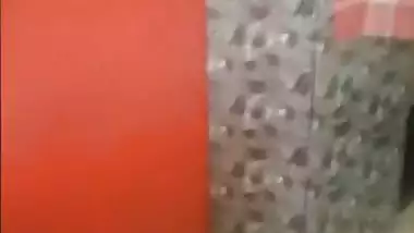 Gujrati milf’s xxx MMS with her lover from Oyo room