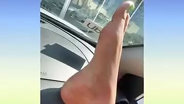 ZolaFoxxx plays with Toes outside medicinal clinic