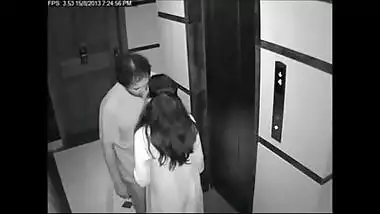 Indian xxx desi mms scandal of Mumbai wife with society lover