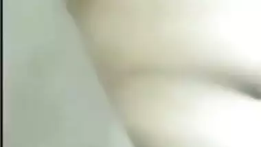 Desi bhabi sucking bf cock