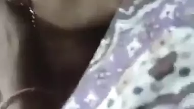 Newly married couple kissing and wife blowjob viral MMS