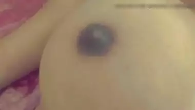 Sexual pervert manages to see Desi girl's tits and XXX orifice